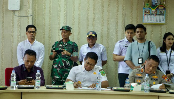 Tetapkan Rohil Status Siaga Darurat Karhutla, Wabup Jhony Charles Ajak Jangan Membakar Lahan dan Waspada El Nino 