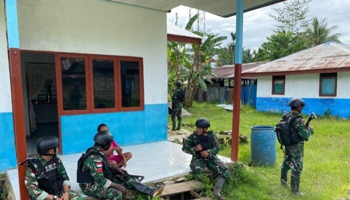 TNI Hadir Memberikan Rasa Aman Terhadap Saudara Diujung Timur Indonesia