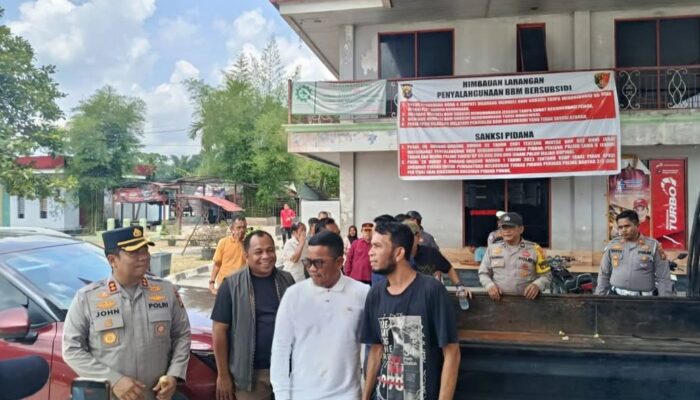 Bupati dan Kapolres Pelalawan Tinjau SPBU Dundangan, Respons Kelangkaan BBM Subsidi