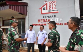 Danrem 031/WB Tinjau Pembangunan KDKMP di Rohil, Tekankan Penyelesaian Tepat Waktu Sesuai Rencana
