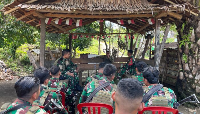 Kunjungan Dansatgas Yonif 763/SBA ke Pos Subin Berlangsung Hangat, Hadir dalam Renovasi Gereja Kampung Subin