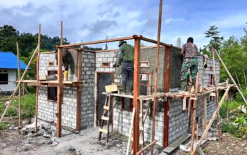 Kebut Plester RTLH, Satgas TMMD Ke-128 Kodim 1801/Manokwari Terus Pacu Pekerjaan 