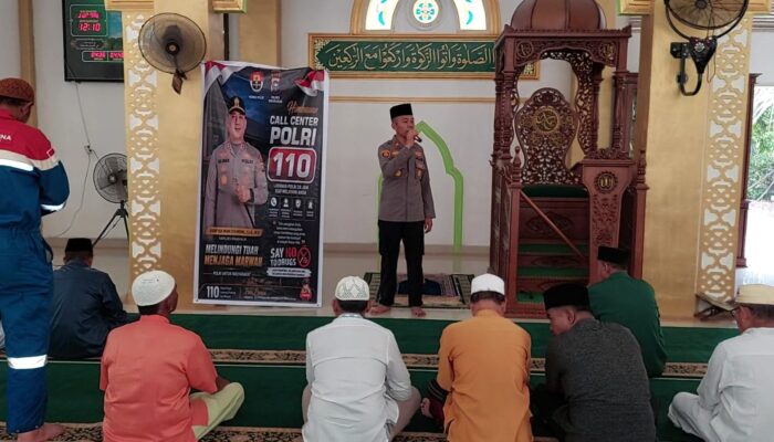 “Simpan Nomor 110!”, Kapolsek Rantau Kopar Sosialisasi Layanan Darurat Polri ke Jamaah Masjid