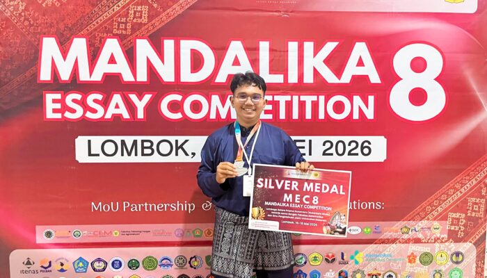 Soroti Pola Penggunaan AI di Kalangan Generasi Muda, Mahasiswa UIN Suska Riau Raih Silver Medal di Ajang Nasional MEC 8