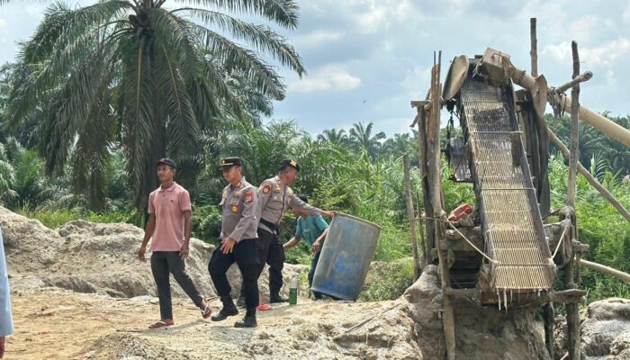 Polisi Gabungan Tertibkan 3 Lokasi Diduga Galian C Ilegal di Kualu Kampar, Riau