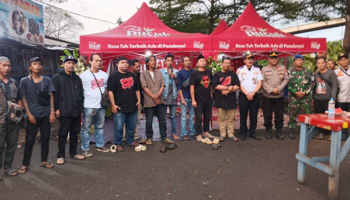 HUT Ke-27 Kelompok Penyanyi Jalanan (KPJ) Rambutan Gelar Silaturahmi dan Berbagi Kebahagiaan Bersama Anak-Anak Yatim Piatu 