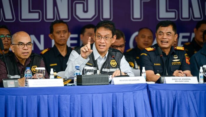 Menkeu Purbaya: 43 Kontainer Balpres Rp37,5 M Disegel di Tanjung Priok