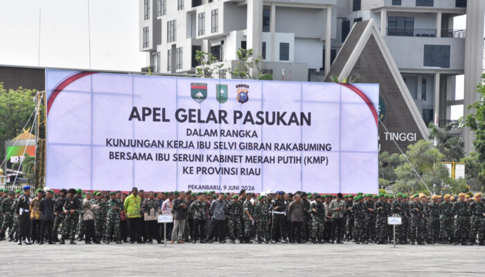 Danrem 031/WB Pimpin Apel Gelar Pasukan Jelang Kunjungan Ibu Wakil Presiden RI dan Ibu Seruni Kabinet Merah Putih di Riau