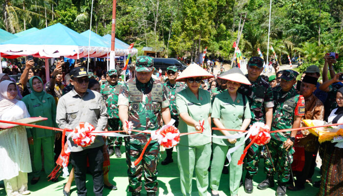 Pangdam I/BB Dampingi KASAD Resmikan Jembatan Modular Type 21 di Desa Lubuk Ampolu