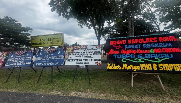 Puluhan Karangan Bunga Banjiri Mapolres Rohil, Apresiasi Masyarakat Tionghoa Usai Hiolo Kelenteng Kembali