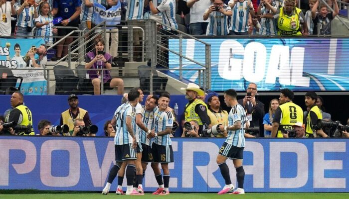 Messi Cetak Brace, Pecahkan Rekor Gol Piala Dunia Saat Argentina Tekuk Austria 2-0
