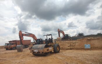 PT PHR Diduga Kembali Ambil Tanah Urug di Sedinginan Rohil, Karyawan AKM: “Kami Hanya Pekerja”