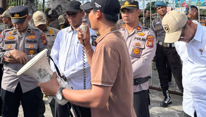 Demo di Disdikpora Kampar: Massa Desak Copot Kepsek SDN 42 Sungai Agung, Dugaan Pungli Dana BOS