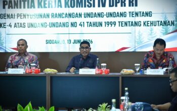 Komisi IV DPR Jaring Aspirasi Revisi UU Kehutanan di Jatim, Respons Putusan MK Soal Tanah Adat