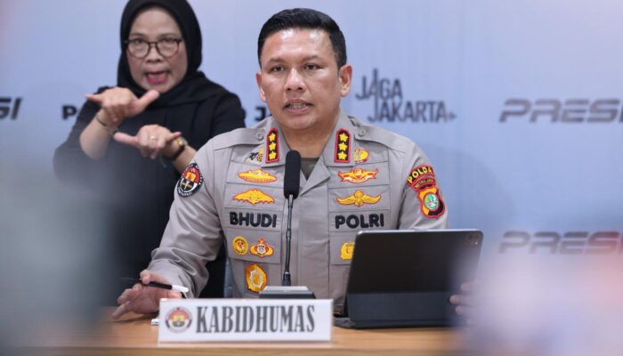 Polda Metro Tangkap 2 Orang Bawa Bom Molotov Saat Demo di Jakarta