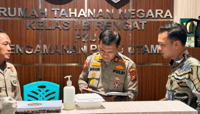 Kabag Ops Polres Inhu Tinjau Pengamanan dan Layanan Kunjungan di Rutan Kelas IIB Rengat