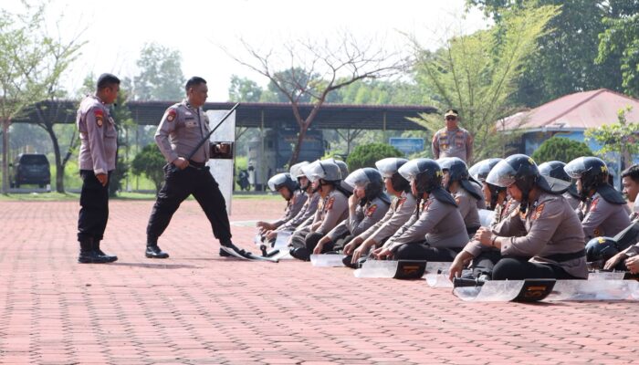 Polres Rokan Hilir Tingkatkan Kesiapsiagaan Personel Melalui Latihan Dalmas Antisipasi Aksi Unjuk Rasa