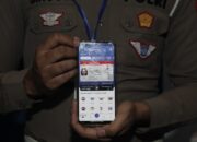 SIM Kini Bisa Disimpan di HP, Begini Cara Aktivasi SIM Digital yang Resmi