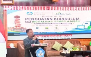 Plt. Kadisdikbud Inhu Joni Maryanto Hadiri Penguatan Kurikulum dan Digitalisasi Pembelajaran di Pekanbaru