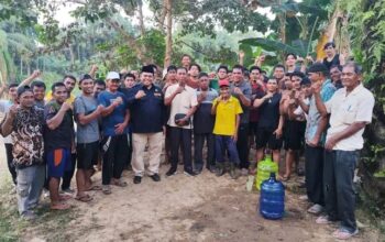 Ketua DPRD Inhu Sabtu P. Sinurat Tinjau Latihan Sampan Jalur Pulau Betuah di Desa Tambak Kuala Cenaku