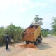 Sambut HUT RI ke-81, Ketua DPRD Inhu Sabtu P. Sinurat Turun Langsung Perbaiki Jalan Telok Erong Pakai Dana Pribadi