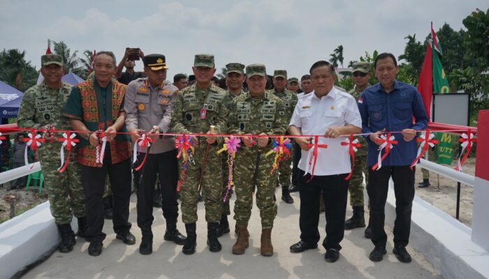 Presiden Prabowo Resmikan 52 Jembatan Garuda di Wilayah Kodam XIX/Tuanku Tambusai