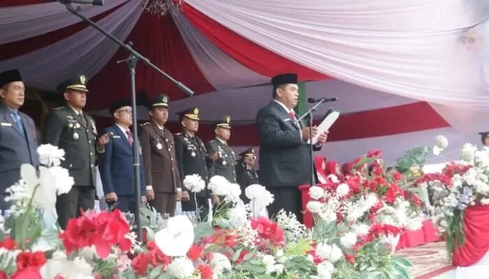 Khikmat, Pimpinan DPRD Inhu dan Forkopimda Ikuti Upacara Detik-Detik Proklamasi HUT RI ke-81 di Rengat