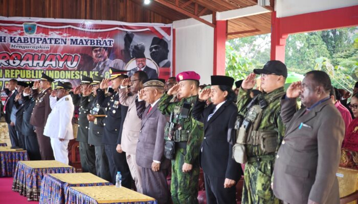 Satgas Pamtas Kewilayahan RI-PNG Yonif 764/IB Hadiri Upacara Bendera Merah Putih HUT RI Ke-81