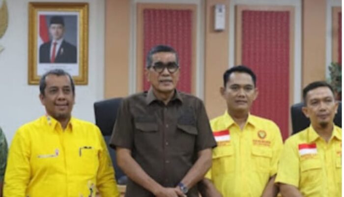 Wakil Ketua DPRD Riau H. Parisman Gelar RDP Ketenagakerjaan Tanpa Komisi V, SPSI Protes