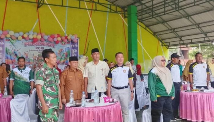 Plt. Kadisdikbud Inhu Joni Maryanto Resmi Buka Porsenijar PGRI 2026 di RTH Rengat