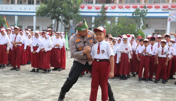 Tanamkan Kepedulian Lingkungan Sejak Dini, Polresta Pekanbaru Gelar Edukasi Green Policing di SD Negeri 68