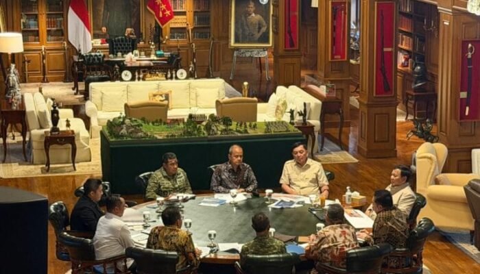 Terima Satgas PKH di Hambalang, Presiden Prabowo Perintahkan Penertiban Hutan Tegas dan Transparan