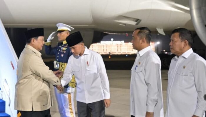 Presiden Prabowo Tiba di Tanah Air Usai Hadiri KTT BRICS 2026 di New Delhi