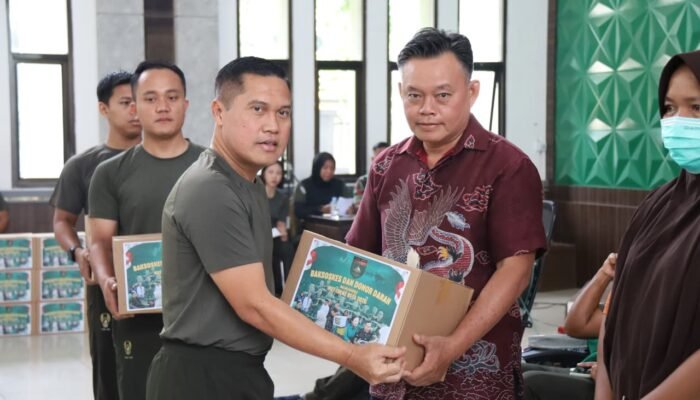 Pangdam XIX/Tuanku Tambusai Pimpin Bakti Sosial Kesehatan HUT Ke-81 TNI, Donor Darah dan Pengobatan Gratis Disambut Antusias Warga