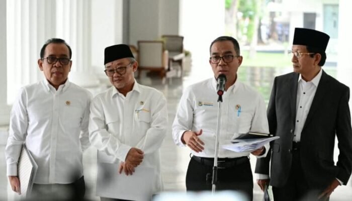 BREAKING! Prabowo Mau Gratiskan Kuliah di PTN! UKT & IPI Jalur Mandiri Bakal Dihapus Bertahap
