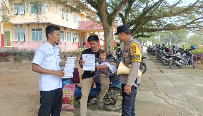 Cegah Karhutla, Polsek Batu Hampar Keliling Pakai TOA Ingatkan Bahaya Bakar Lahan