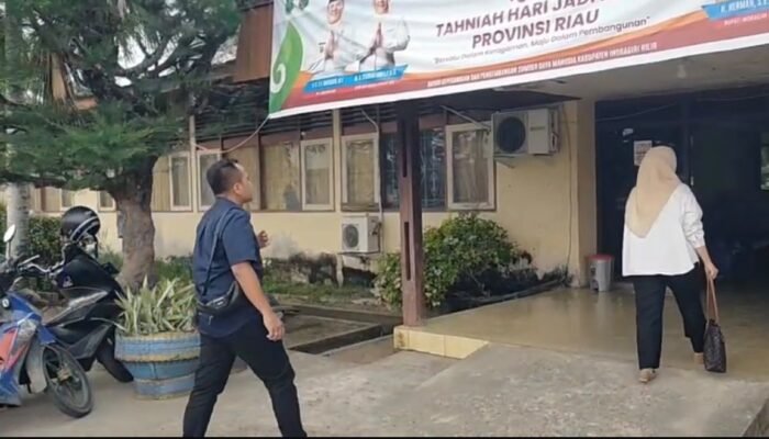 Oknum Sekcam di Inhil Diduga Lakukan Pelecehan Terhadap Bawahan, Keluarga Korban Minta Pelaku Dinonaktipkan