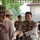 Sambut HUT ke-75 Humas Polri, Kapolres Inhu Gelar Bakti Sosial Bersihkan Masjid