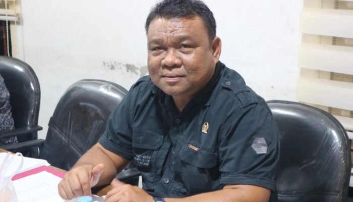 Taufik Sentil Yopi Arianto Soal Anggaran di Inhu, Introspeksi Yopi dan Gunakan Cermin Terbaik  ‎