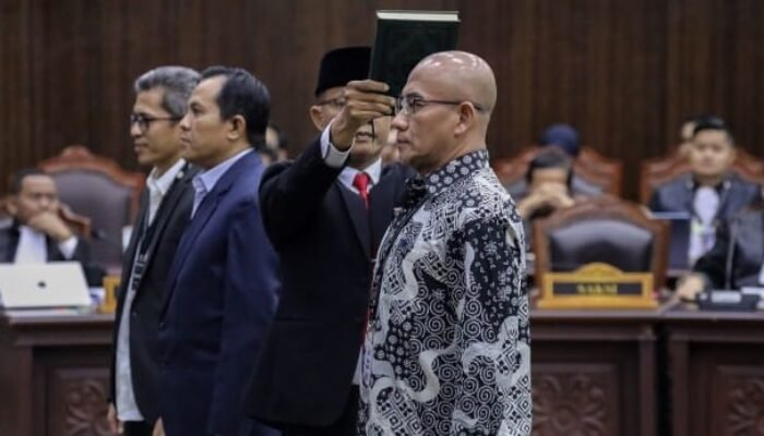 BREAKING MK! Mantan Ketua KPU Hasyim Asy’ari Bantah Ada Cacat Administrasi Ijazah Gibran di Sidang PHPU – Tidak Ada Niat Loloskan Seseorang!