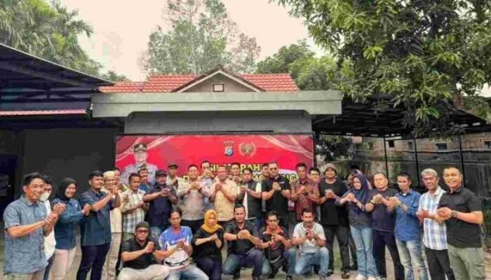Kapolres John Lois Sampaikan Tentang Wartawan Mitra Strategis Polisi Dalam Kamtibmas