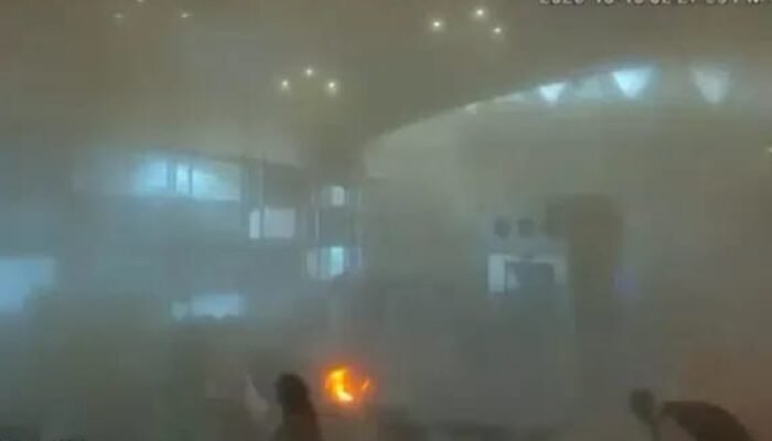 Serangan Proyektil Hantam Bandara Riyadh Tewaskan 1 Warga Pakistan 11 Luka