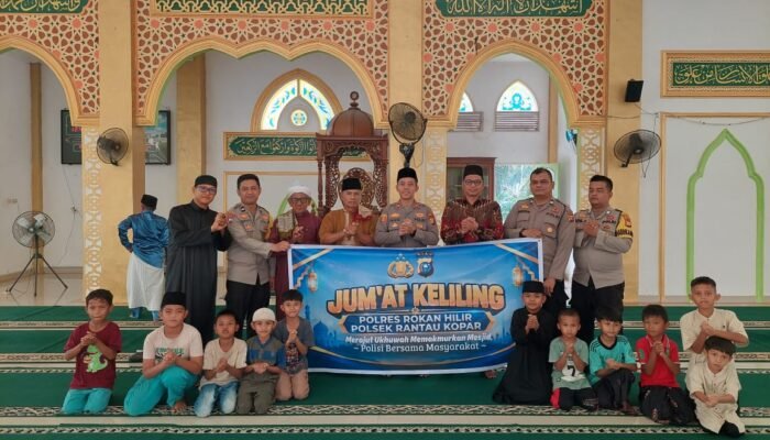 Polisi Bersama Masyarakat, Polsek Rantau Kopar Gelar Jumat Keliling di Masjid Raya An-Nur