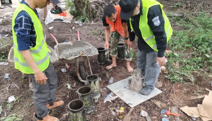 Memastikan Kualitas Jalan, Dinas PU dan Kodim 0314/Inhil Ambil Sampel Silinder Beton
