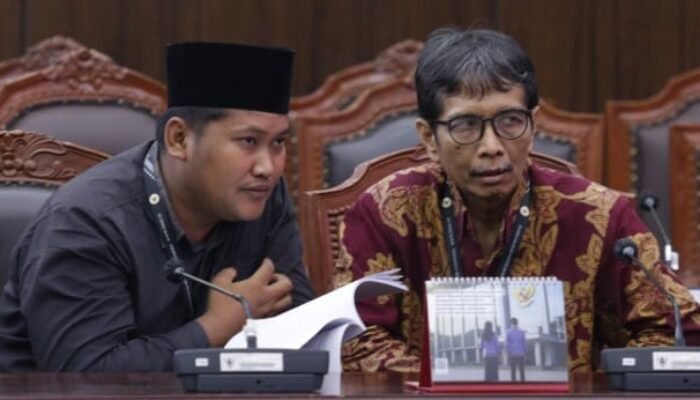 MK Tolak Uji Syarat Pendidikan Kepala Desa Minimal SMP