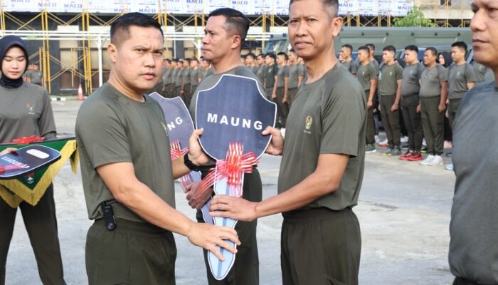 Pangdam XIX Tuanku Tambusai Serahkan Kendaraan Dinas Satuan