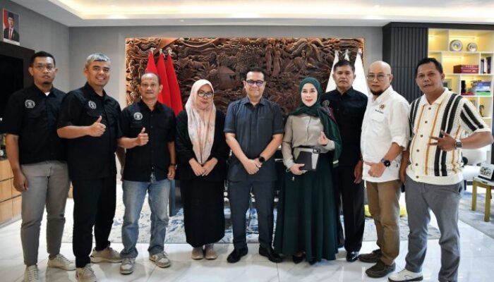 Kemkomdigi Gandeng Jurnalis Perkuat Literasi AI dan Keamanan Digital, Wamen Nezar Patria: Output AI Harus Double Check