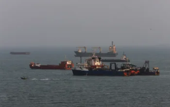 MEMANAS! Iran Tutup Selat Hormuz Sampai AS Terima 7 Syarat – Ghalibaf: Era Tunda & Dikte Sepihak Selesai, Kami Siap Perang & Runding!