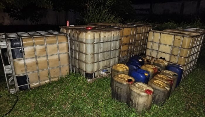 Polres Pelalawan Ungkap Dugaan Penyelewengan Solar Subsidi, Dua Perempuan Jadi Tersangka