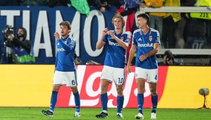 Como Sukses Membantai King Manchester United 4-1 di Liga Champions